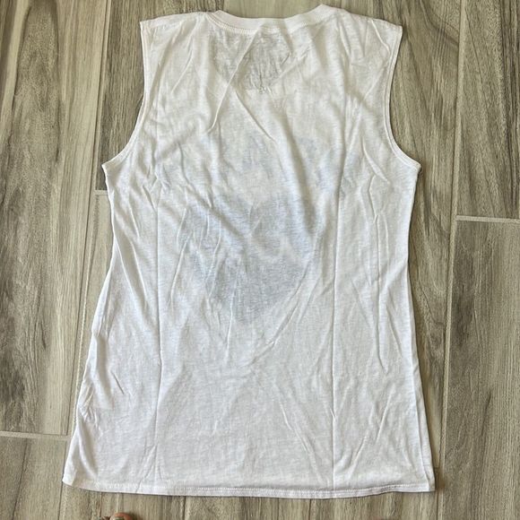 Chasor Beach Graphic White Muscle Tee Size XS - Picture 3 of 3